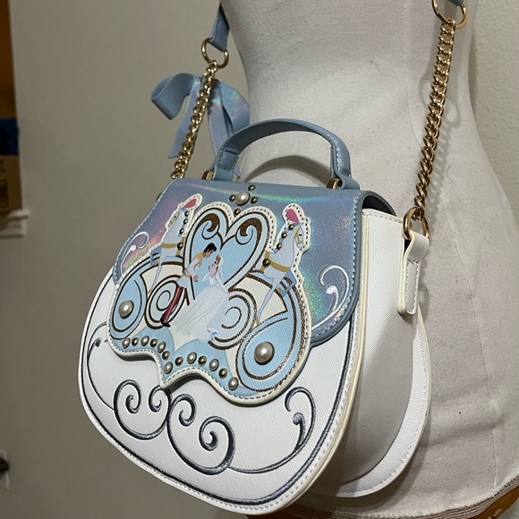 Danielle Nicole Cinderella crossbody for Disney Loungefly. - Picture 2 of 11